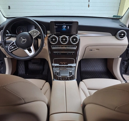 Mercedes-Benz GLC cena 215000 przebieg: 49000, rok produkcji 2022 z Kalisz małe 121